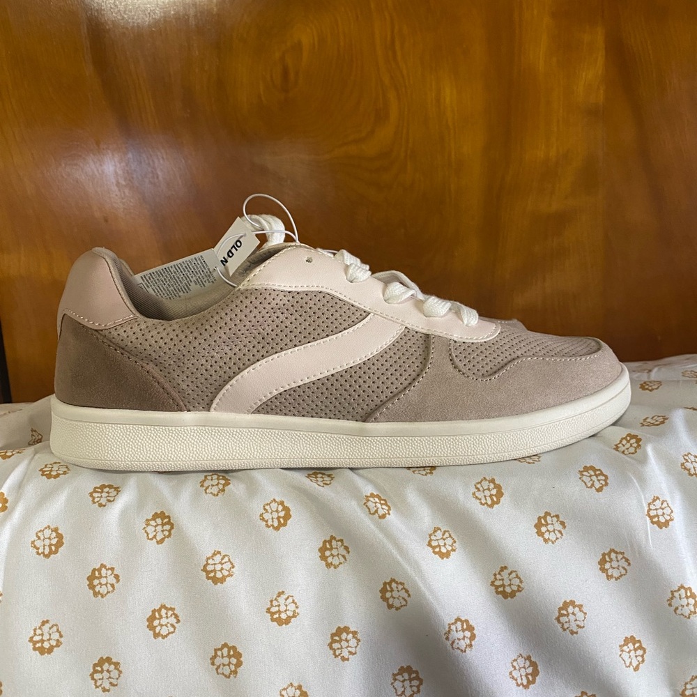Old navy sneakers